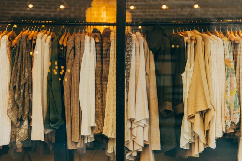 ecommerce-LA GAUDE-min_clothe_fashion_store_shop_window_store_front-21277